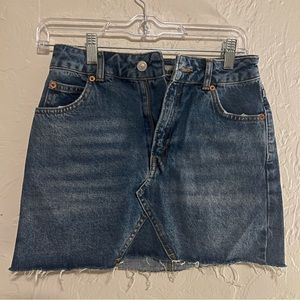 Topshop Moto Women's Denim Mini Skirt Size 2 Medium Wash Blue Jean